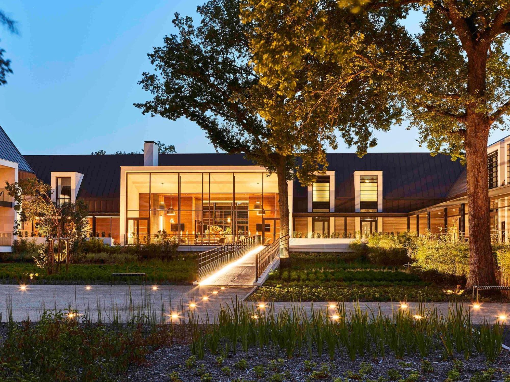 Le Domaine Des Vanneaux Golf Et Mgallery 4*