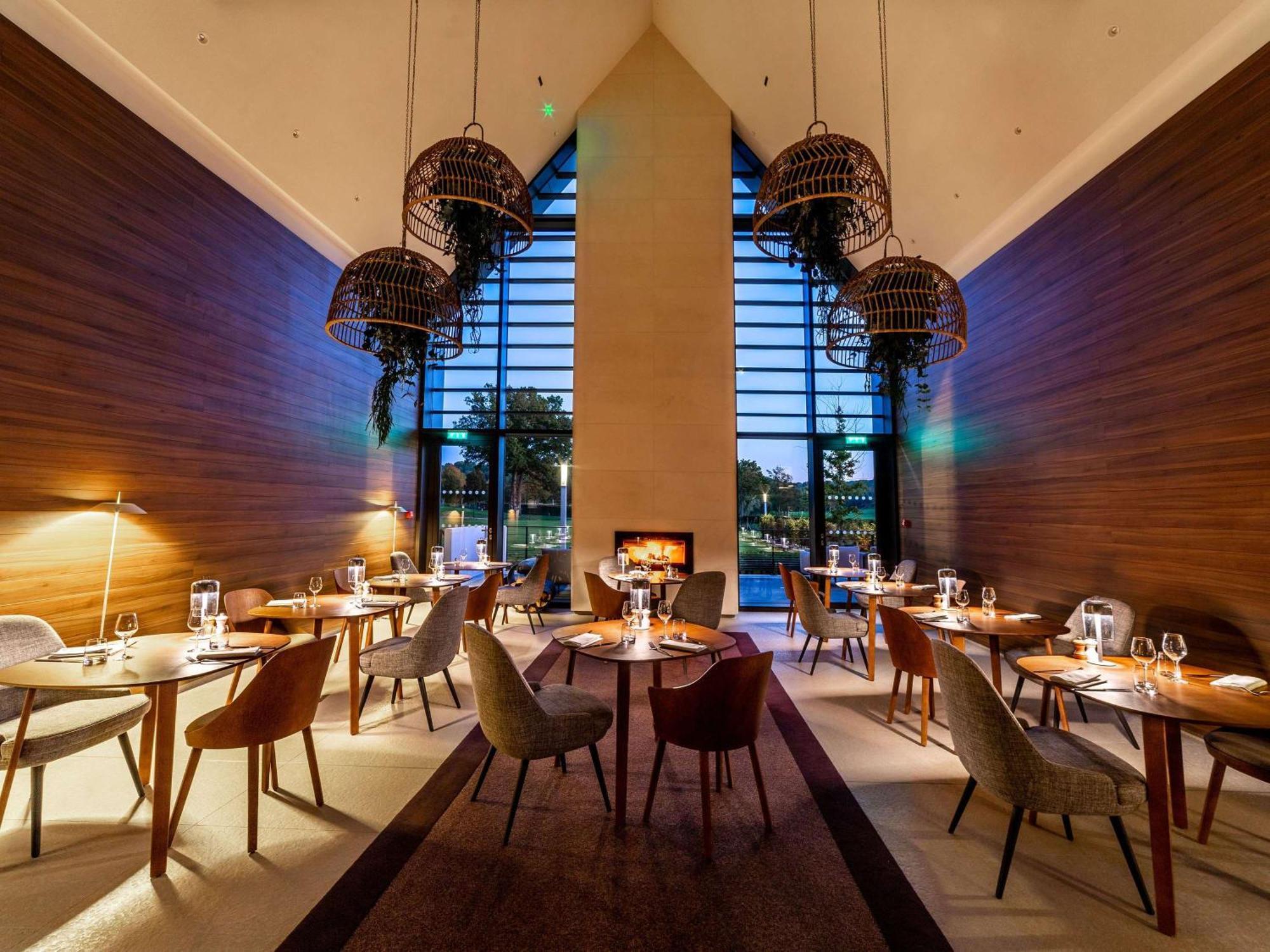 Le Domaine Des Vanneaux Golf Et Mgallery Hotel 4*